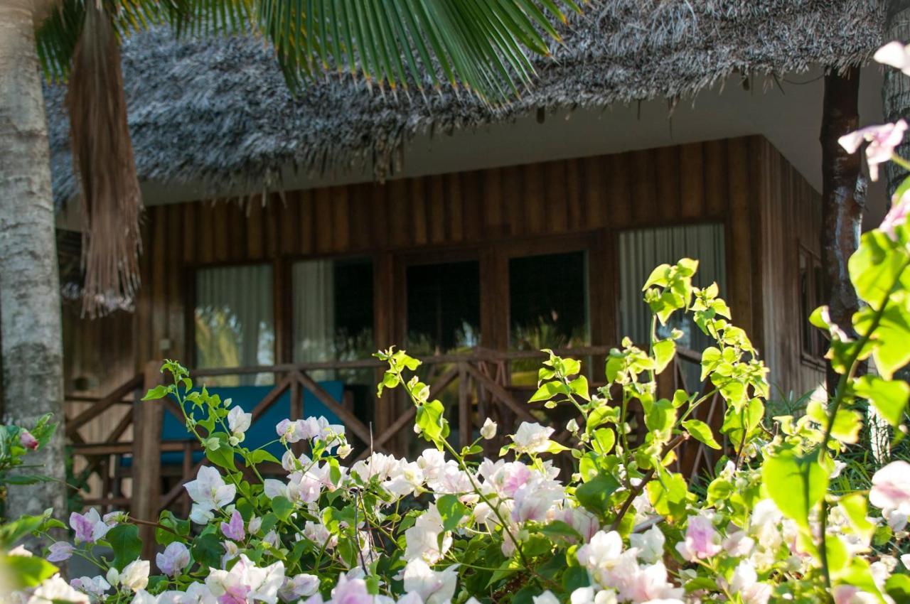The Cove Hotell Paje Exteriör bild