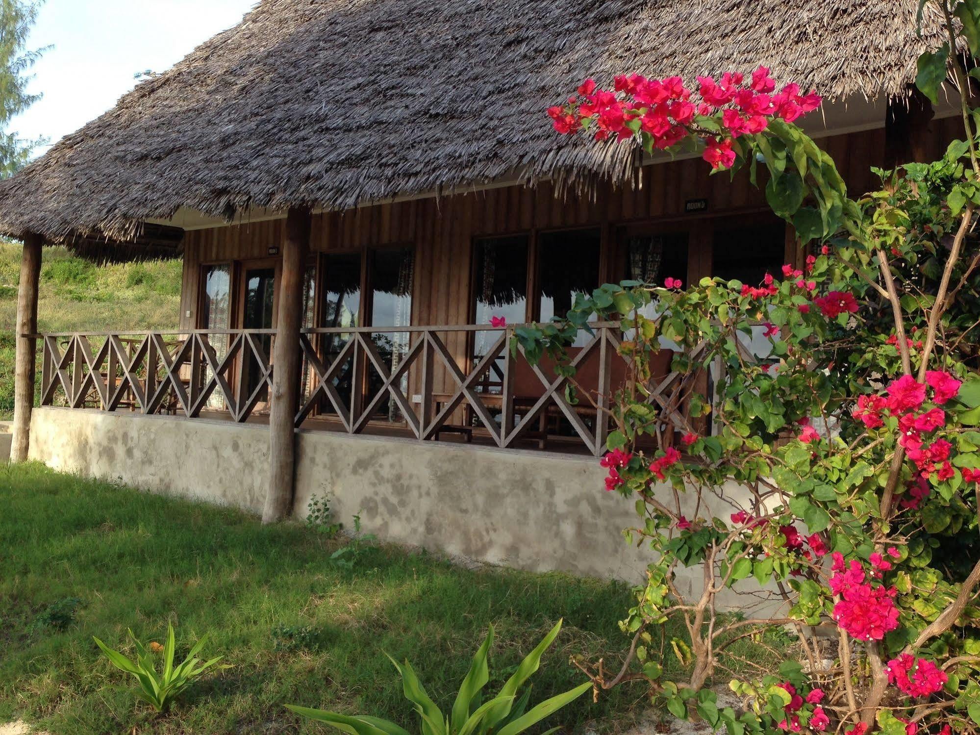 The Cove Hotell Paje Exteriör bild