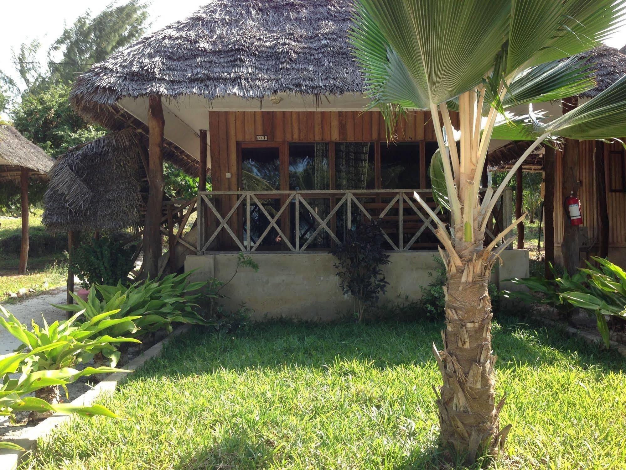 The Cove Hotell Paje Exteriör bild