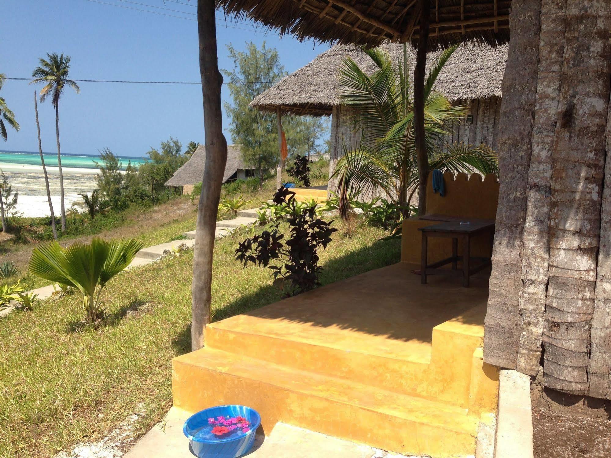 The Cove Hotell Paje Exteriör bild