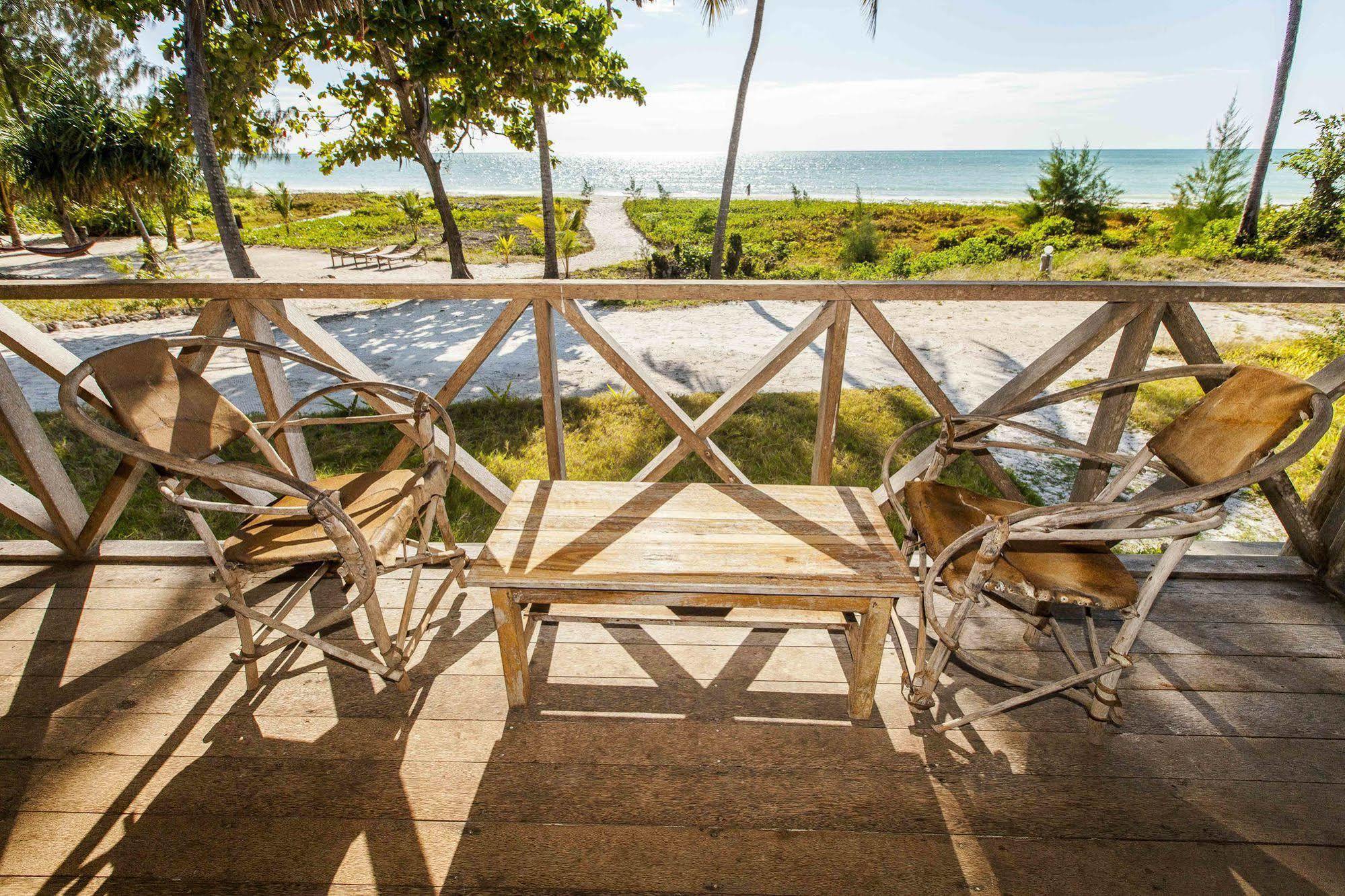 The Cove Hotell Paje Exteriör bild
