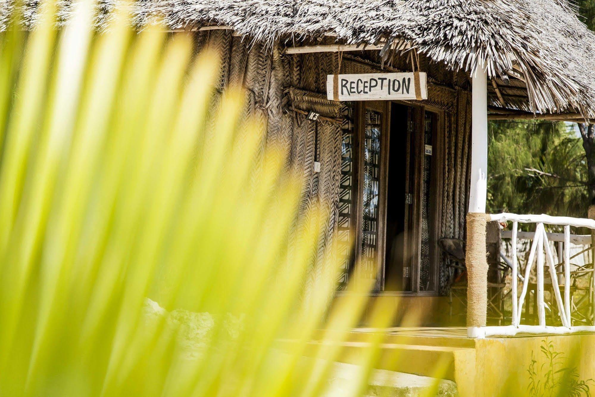 The Cove Hotell Paje Exteriör bild